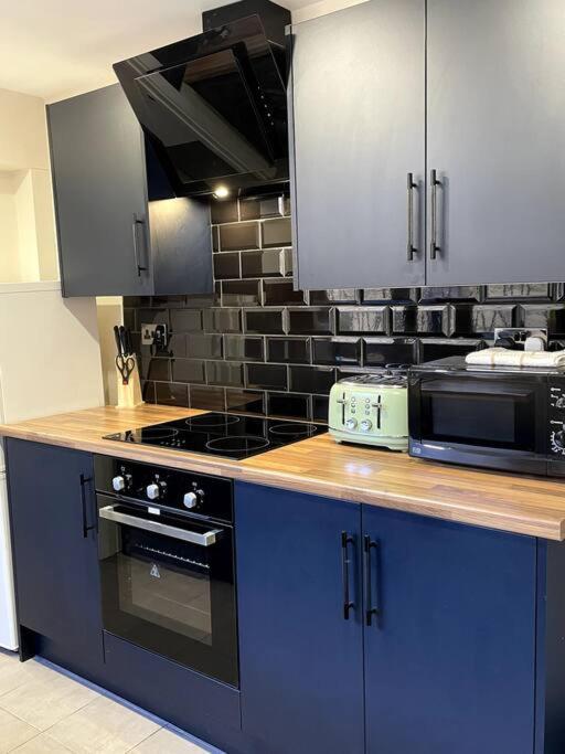 Central Area Terraced House With Private Hot Tub リンカーン エクステリア 写真
